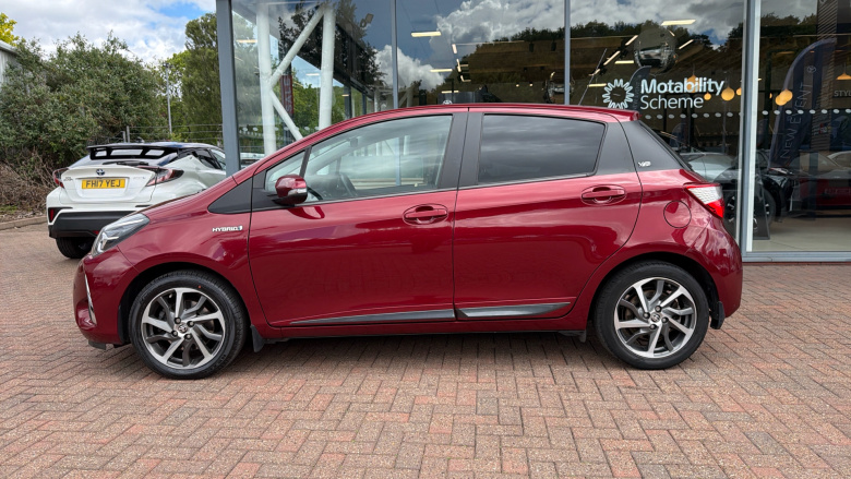 Toyota Yaris 1.5 Hybrid Y20 5dr CVT [Bi-tone] Hybrid Hatchback